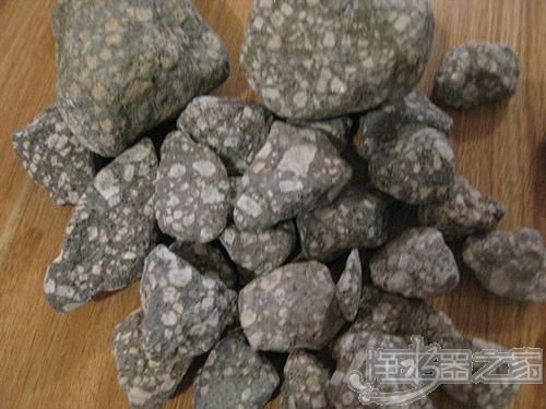 麦饭石